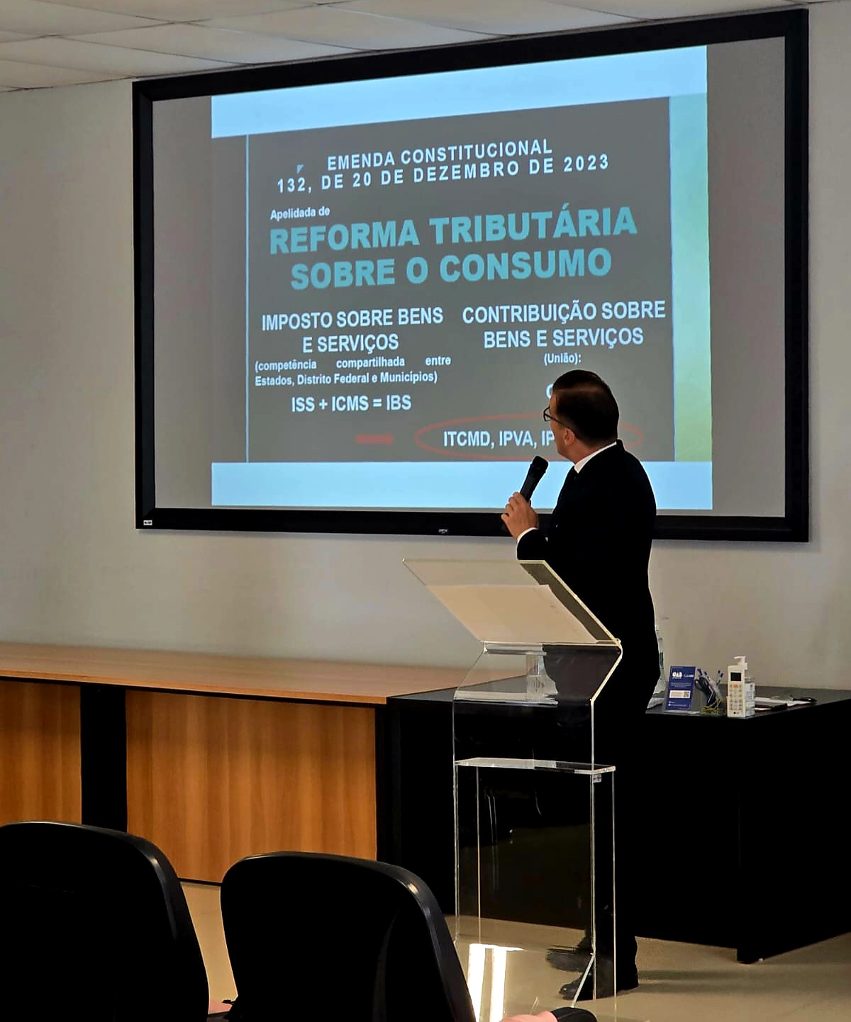 Palestra sobre a Emenda Constitucional 132 e a Reforma Tributária sobre o consumo na OAB Novo Hamburgo